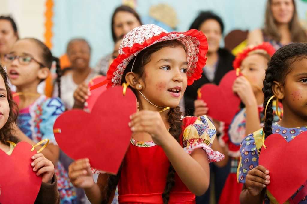 Como comemorar festa junina na escola?