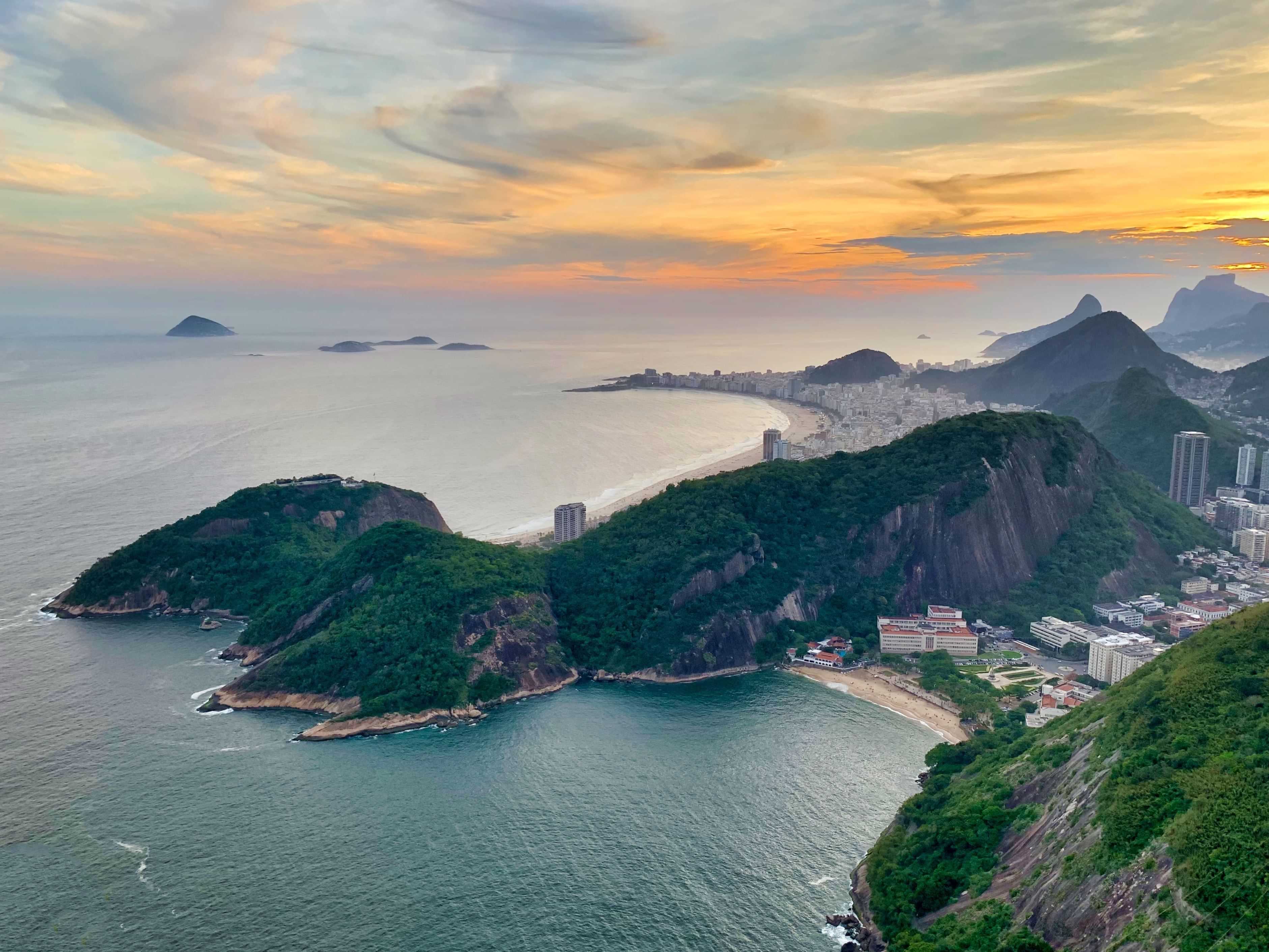  10 melhores escolas estaduais do Rio de Janeiro segundo pais, alunos e professores 