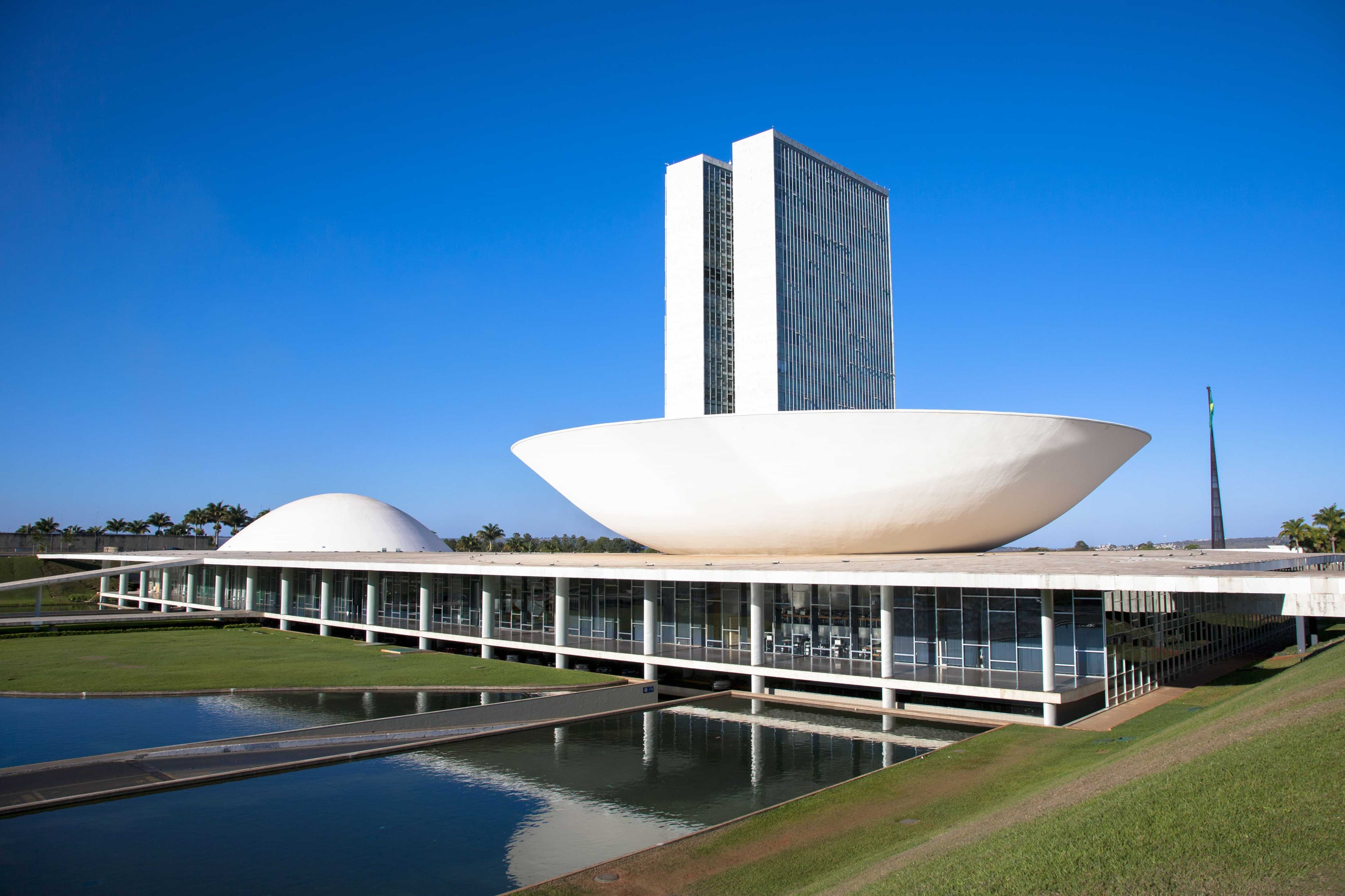  10 melhores escolas estaduais de Brasília segundo pais, alunos e professores. 