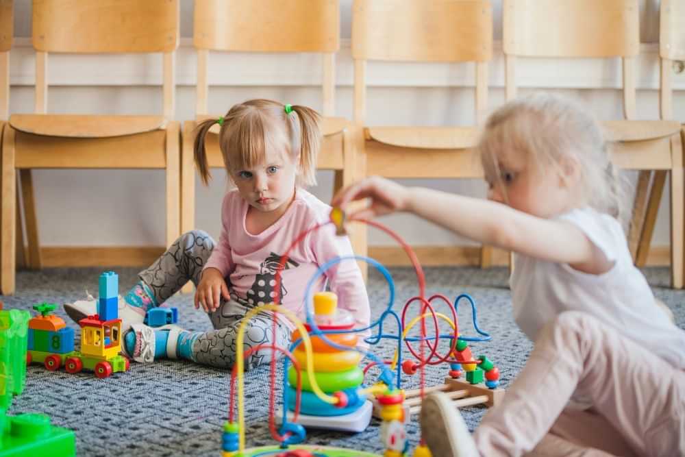  Como escolher brinquedos educativos e seguros para as crianças 