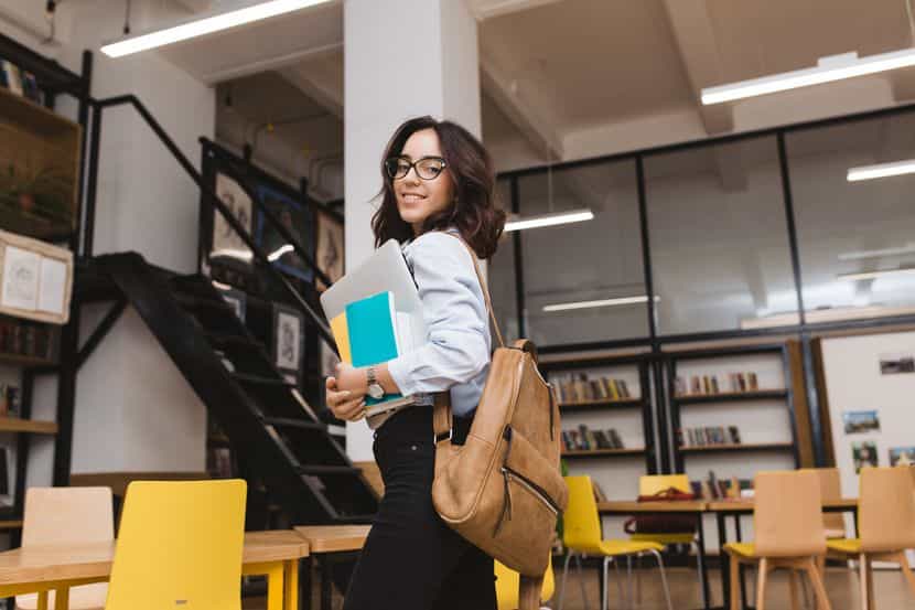  Como comprar bolsa de estudos e economizar na escola 