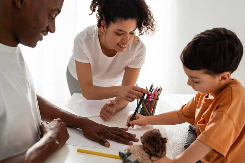  Deveres dos pais para com os filhos: entenda seu papel 