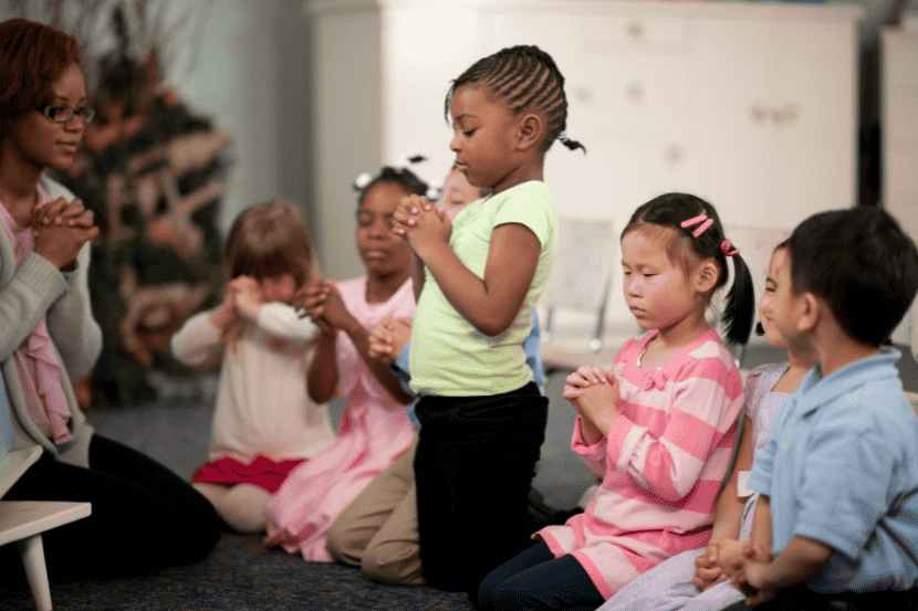  O que é ensino religioso e como ele funciona nas escolas 