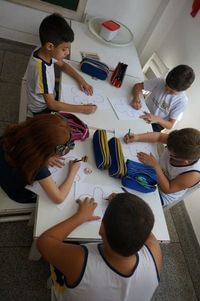 Escola Patinho Feio E Escola Souza Brazil - Imagem 1