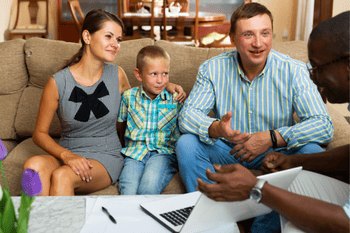 Imagem para o artigo Como economizar com mensalidade escolar: veja como negociar e pagar menos