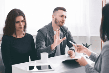 Imagem para o artigo Contrato escolar: veja o que verificar antes de assinar e evitar problemas