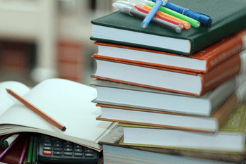 Imagem para o artigo Escola particular com material incluso: o que significa e como funciona?