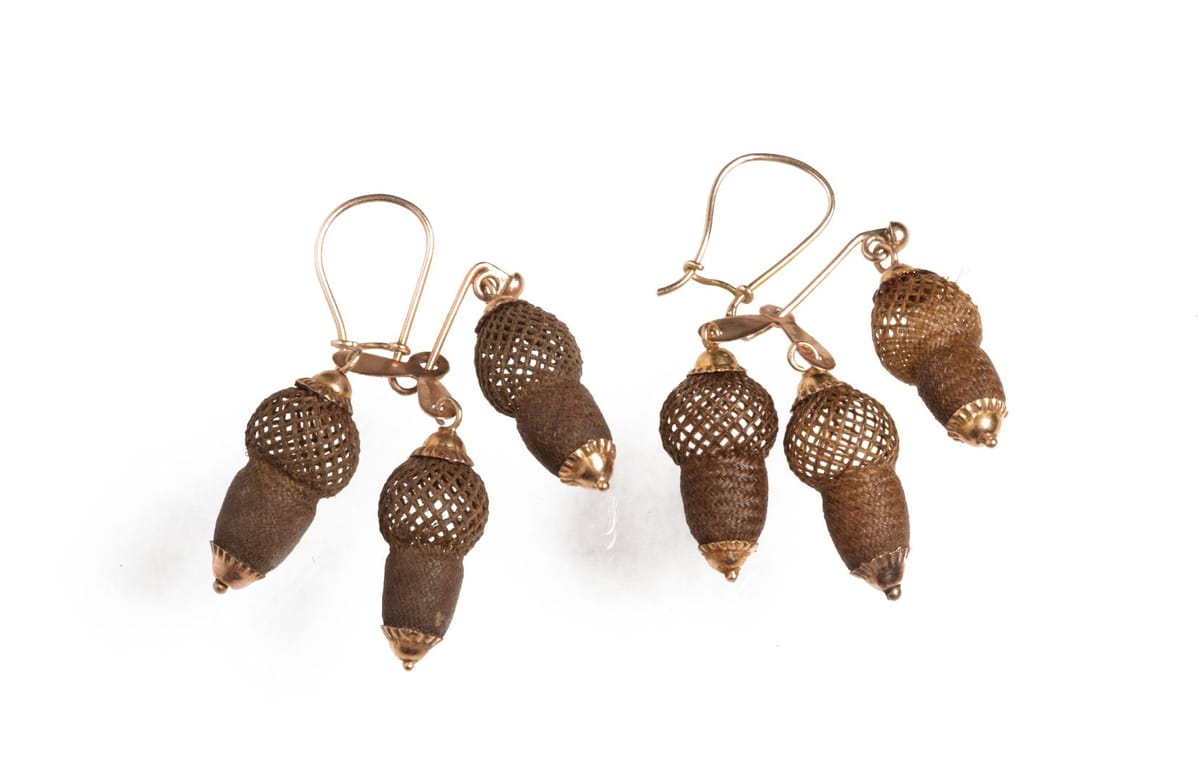 © Museum Appenzell_Eicheli Ohrringe-aus-Haar_um-191