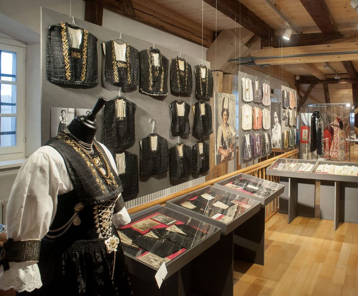 © Museum Appenzell_Blick in die Ausstellung_Brüechli_2