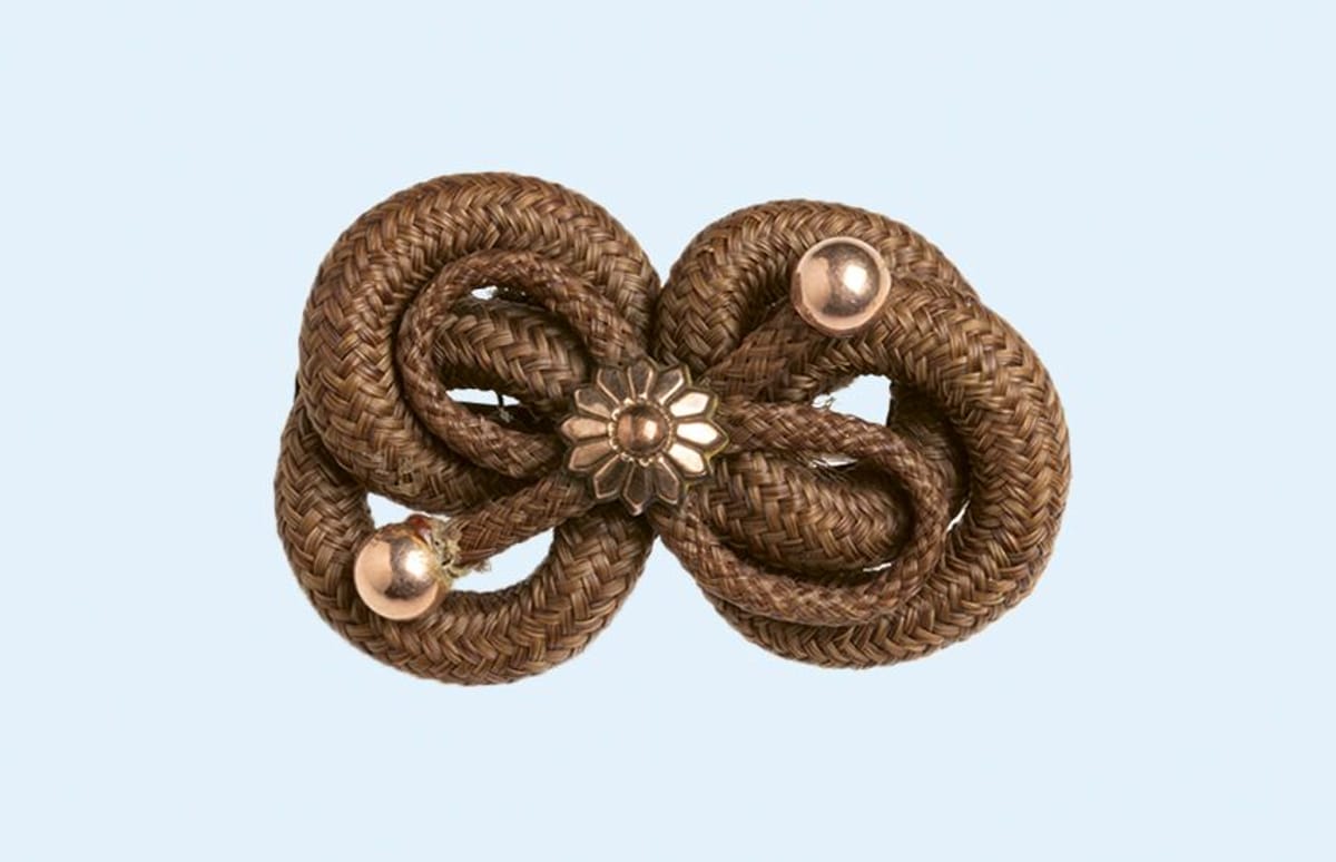 © Museum Appenzell_Brosche-aus-Haar-um-1880