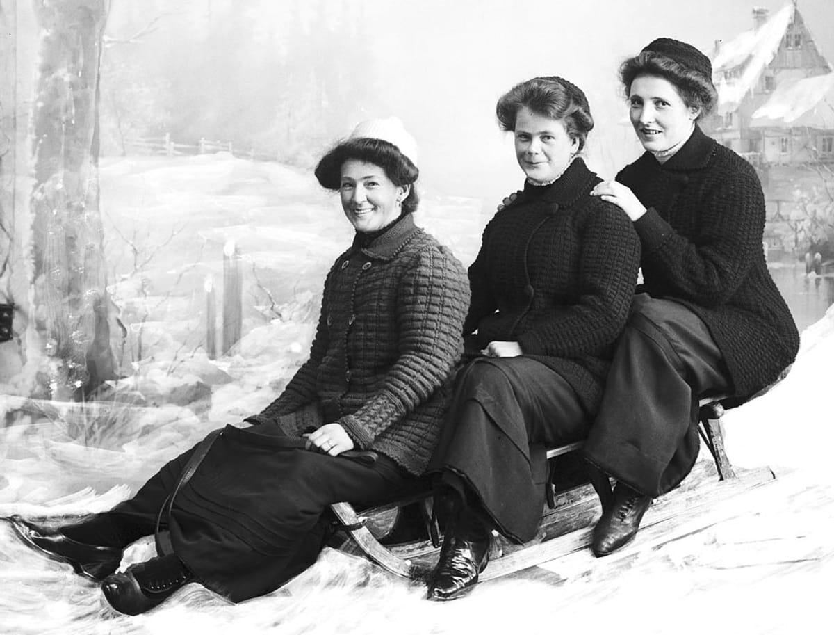 © Museum Appenzell_Gestricktes für Erwachsene_Foto Egon Müller um 1920