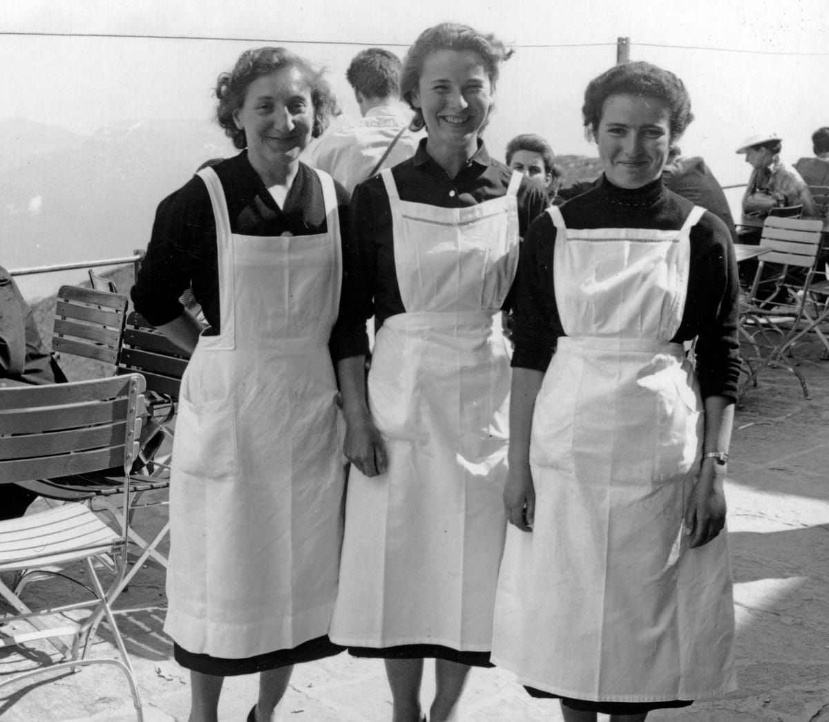 © Museum-Appenzell-Servierfrauen-auf-dem-Säntis_Emil-Grubenmann-sen