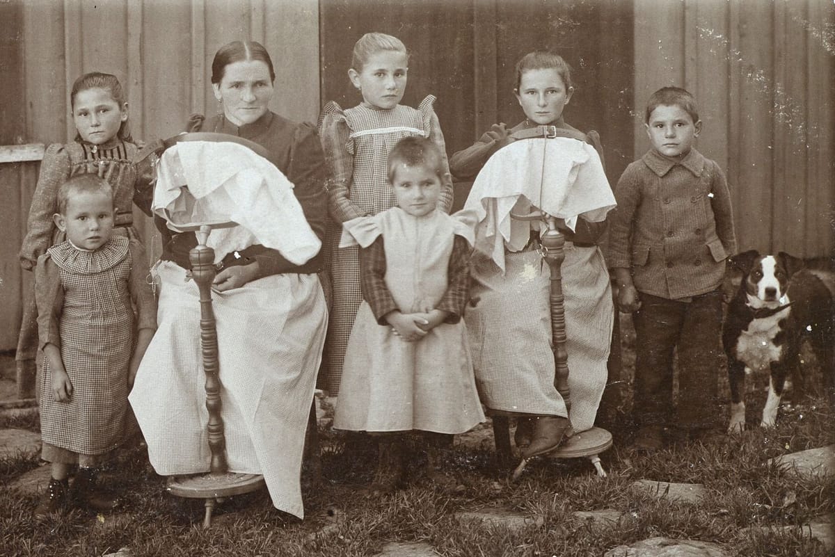 ©-Museum-Appenzell_Handstickerinnen_um-1910