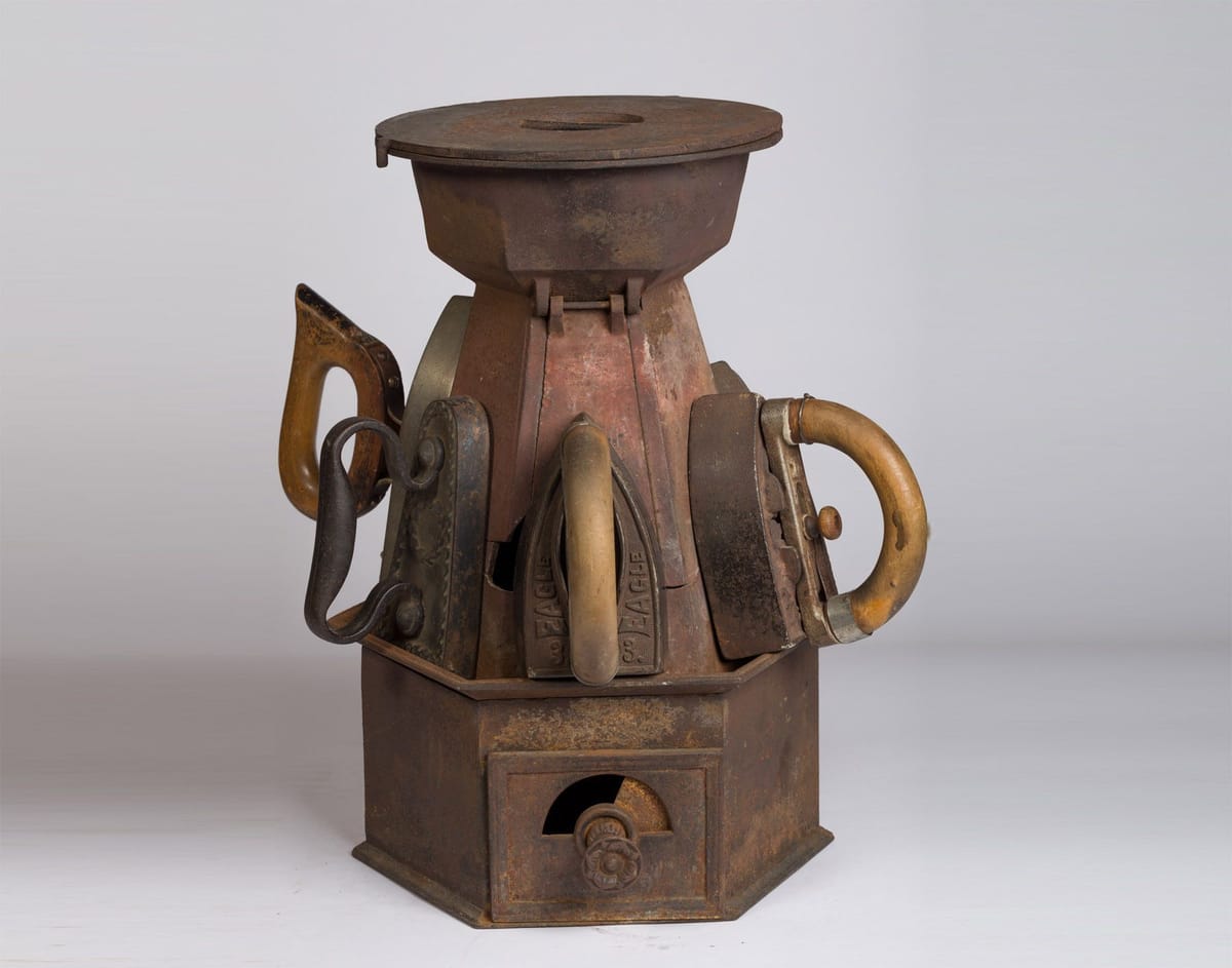 © Museum Appenzell_Frauenportraits_2021_Bügeleisenofen