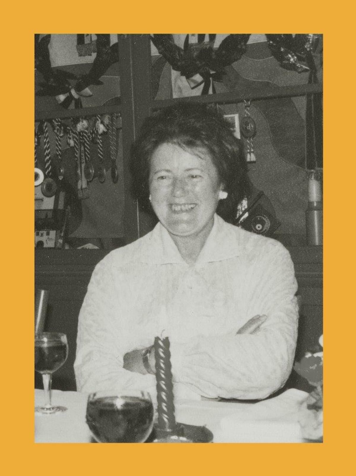 Louise sw gelb 003