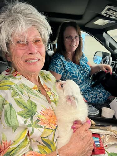 Pawrade Customer Testimonial for Leslie