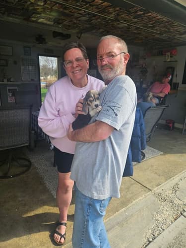 Pawrade customer Lori W. with their Beagle puppy