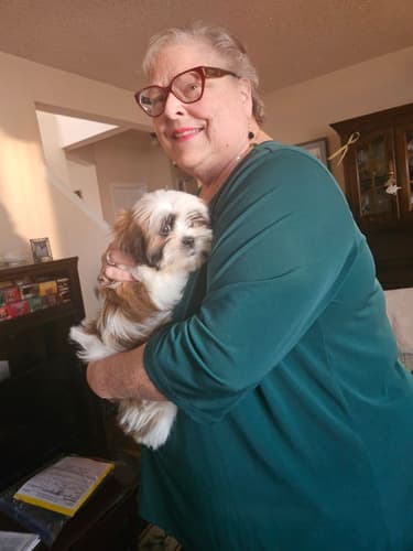 Pawrade customer Linda H. with their Lhasa Apso puppy