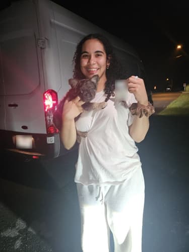 Pawrade customer Leyraliz D. with their French Bulldog puppy