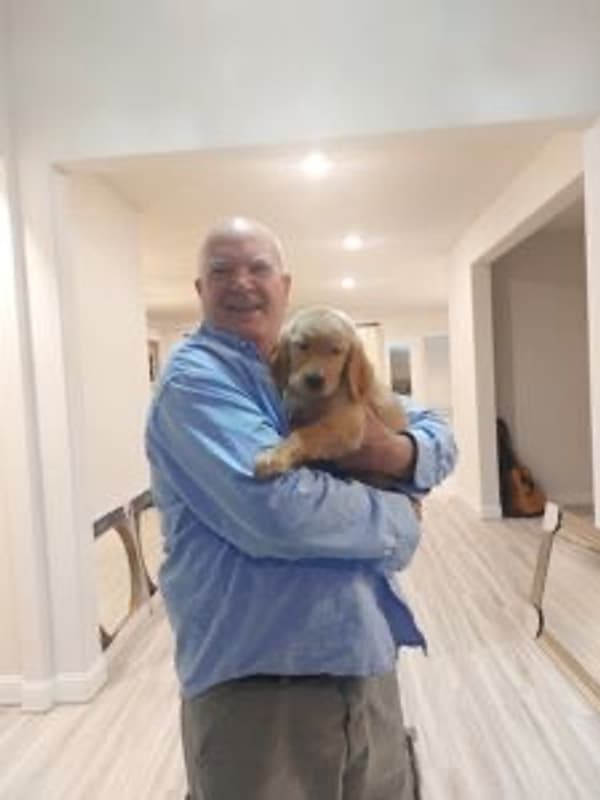 Customer photo of Golden Retriever puppy from Dennis & Ria S.