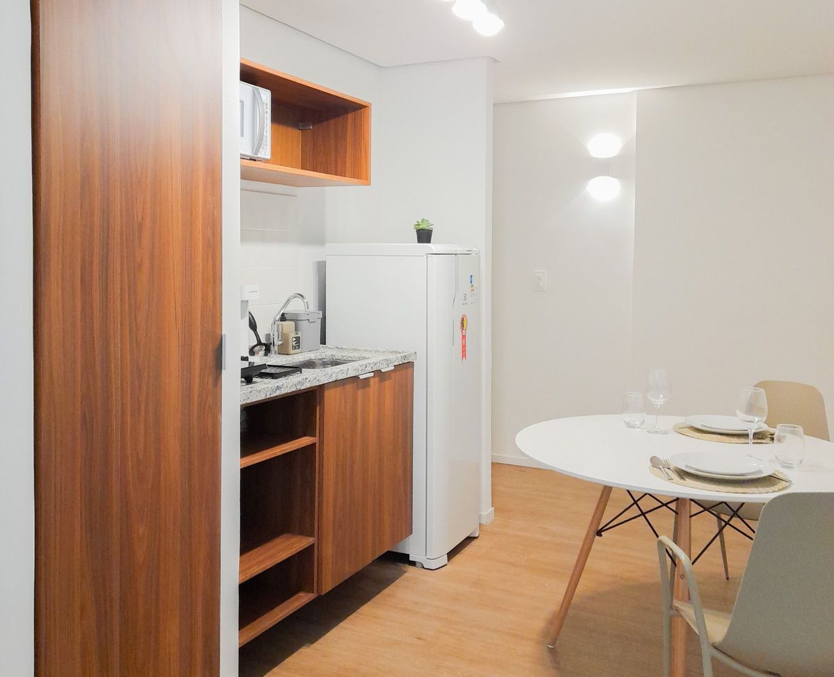 Apartamento para alugar com 2 quartos, 64m² - Foto 1