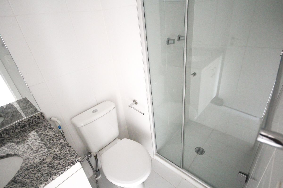 Apartamento para alugar com 2 quartos, 65m² - Foto 27