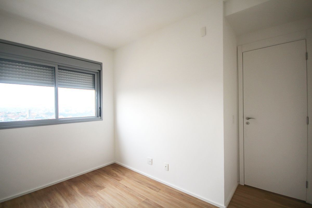 Apartamento para alugar com 2 quartos, 65m² - Foto 13