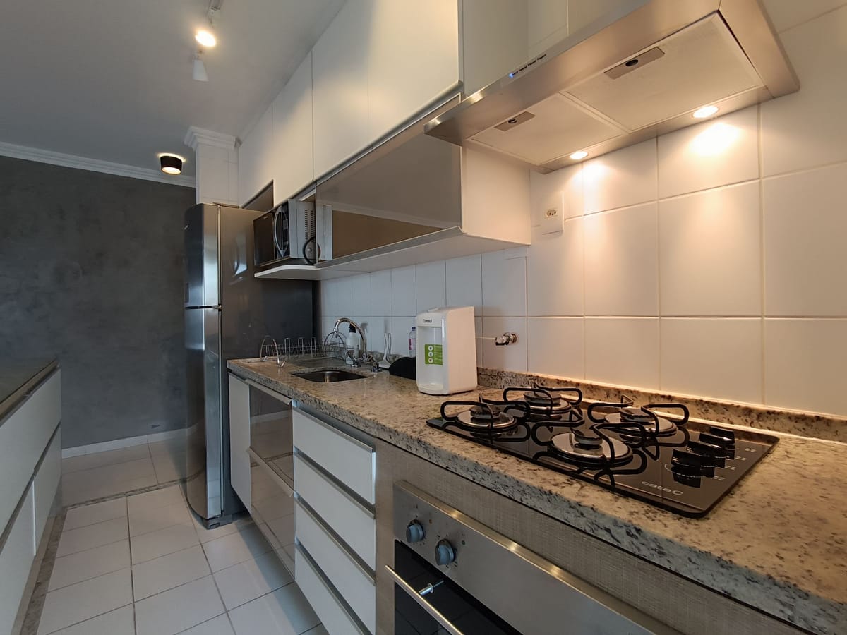 Apartamento para alugar com 2 quartos, 81m² - Foto 11