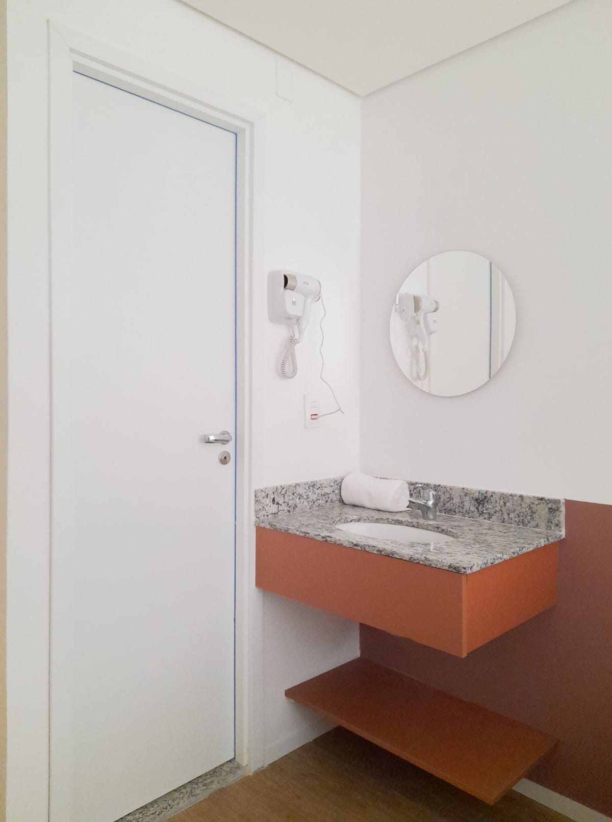 Apartamento para alugar com 2 quartos, 64m² - Foto 6