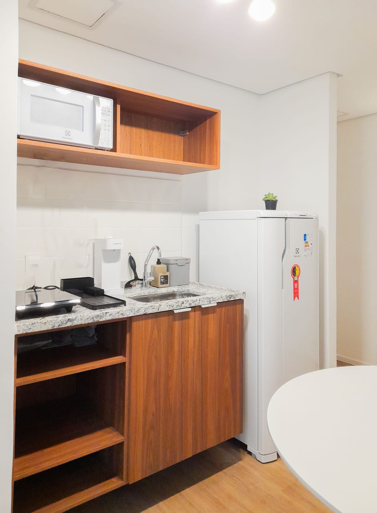 Apartamento para alugar com 2 quartos, 64m² - Foto 11