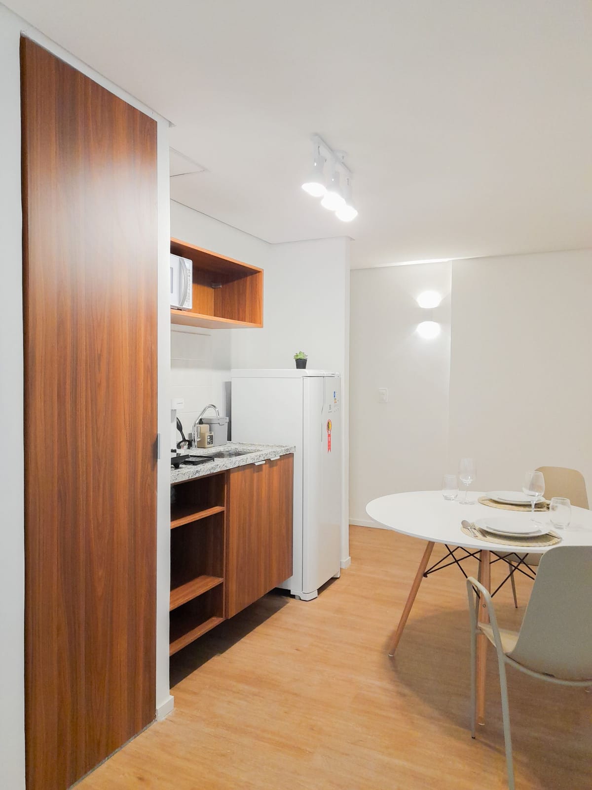 Apartamento para alugar com 2 quartos, 64m² - Foto 10