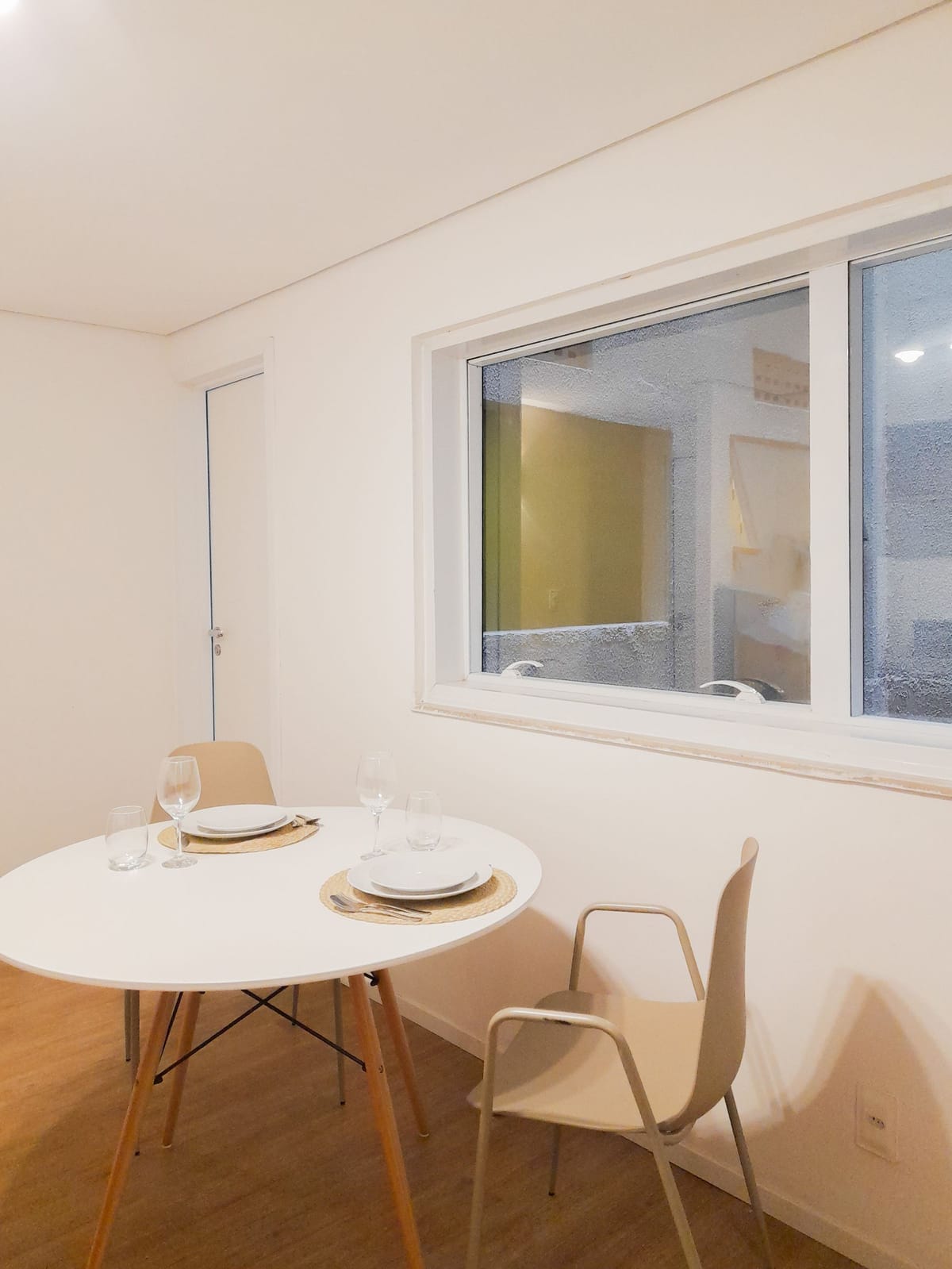 Apartamento para alugar com 2 quartos, 64m² - Foto 12
