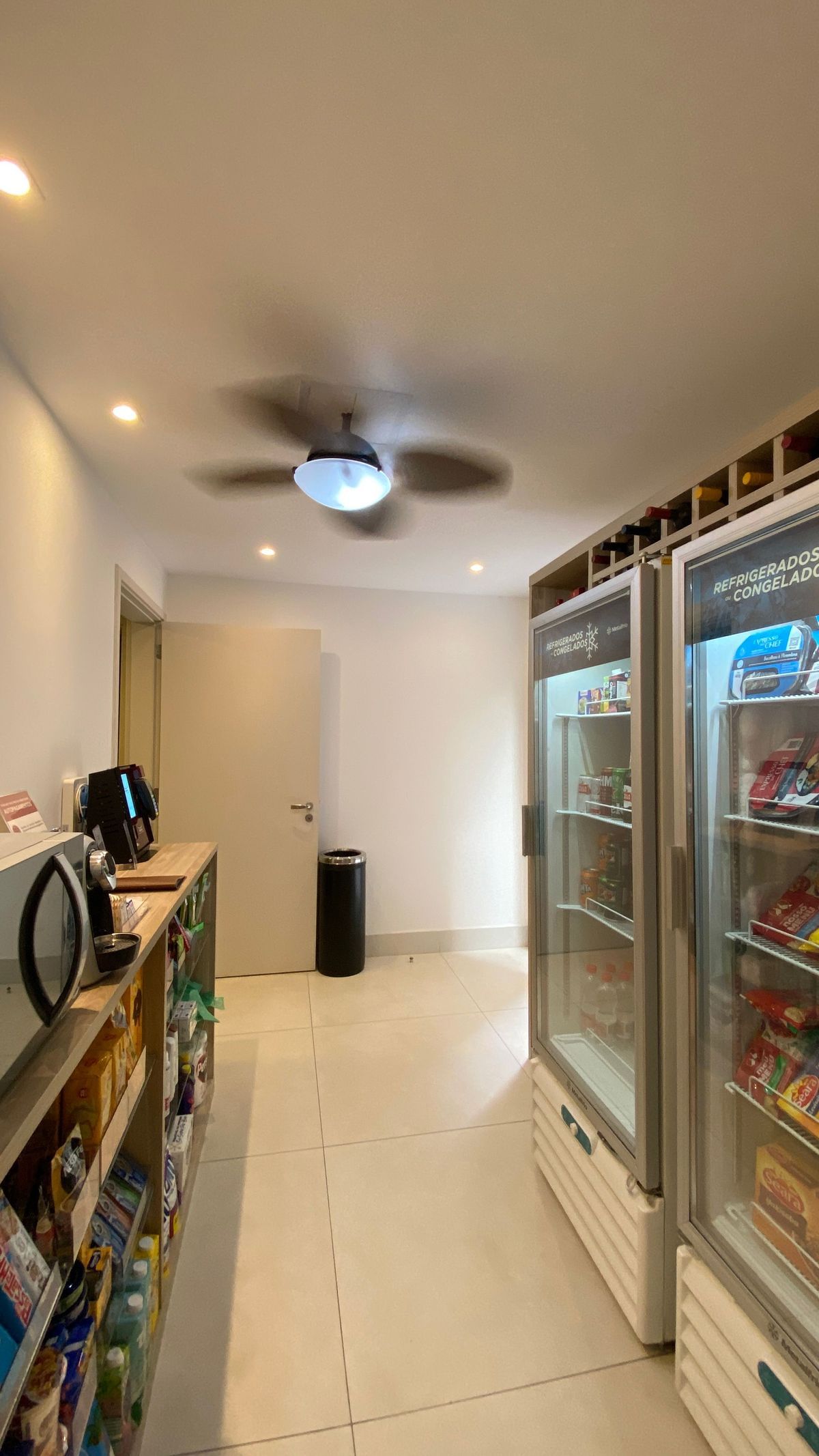 Apartamento para alugar com 2 quartos, 71m² - Foto 57
