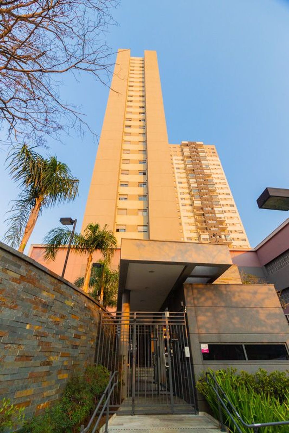 Apartamento para alugar com 1 quarto, 50m² - Foto 47
