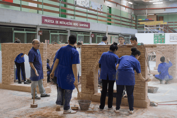 Vídeo e Imagens da IES