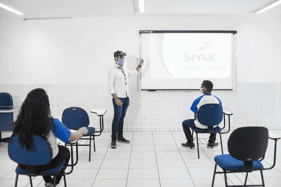 Vídeo e Imagens da IES