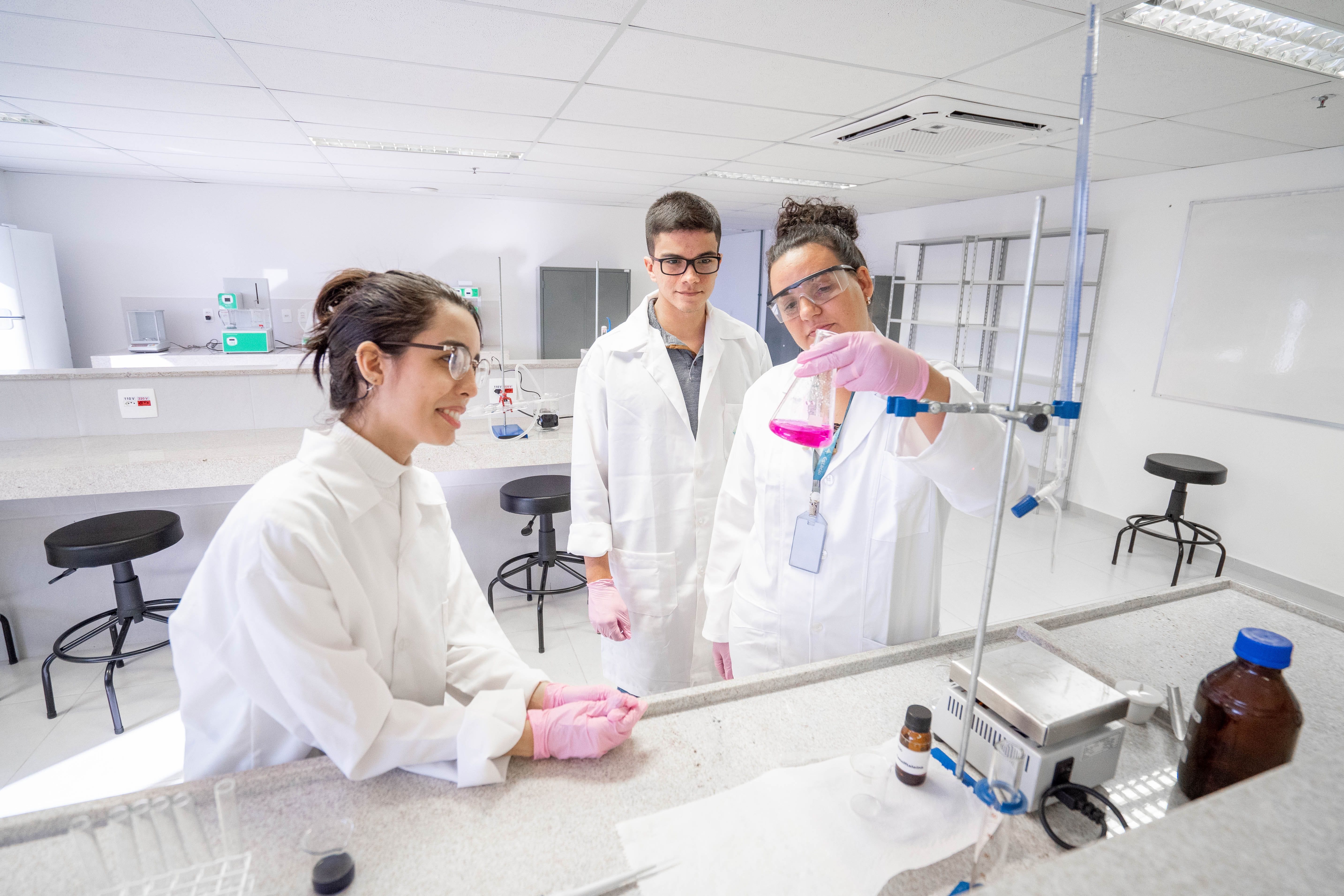 Vídeo e Imagens da IES