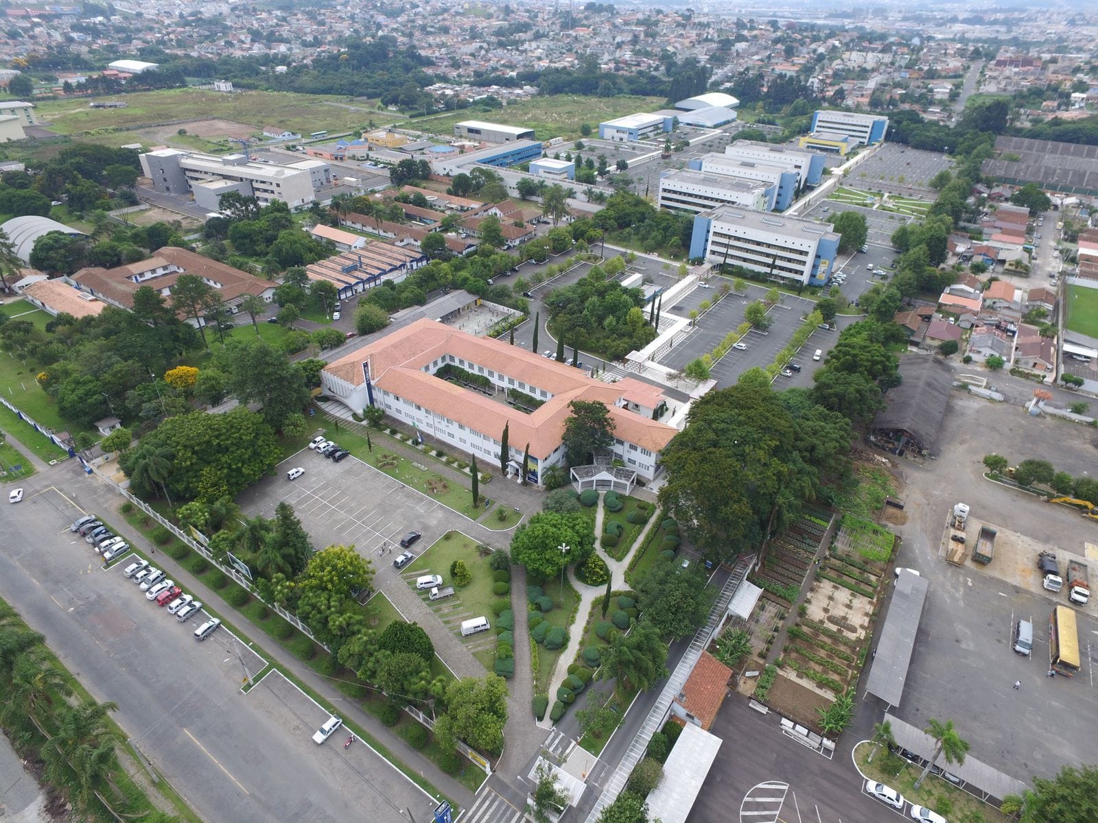 Vídeo e Imagens da IES