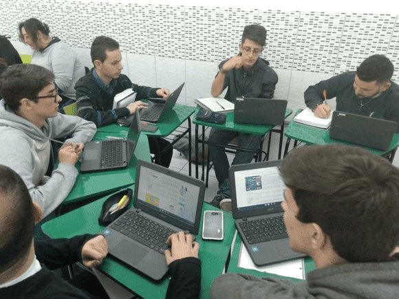 Vídeo e Imagens da IES
