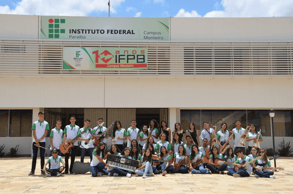 Vídeo e Imagens da IES