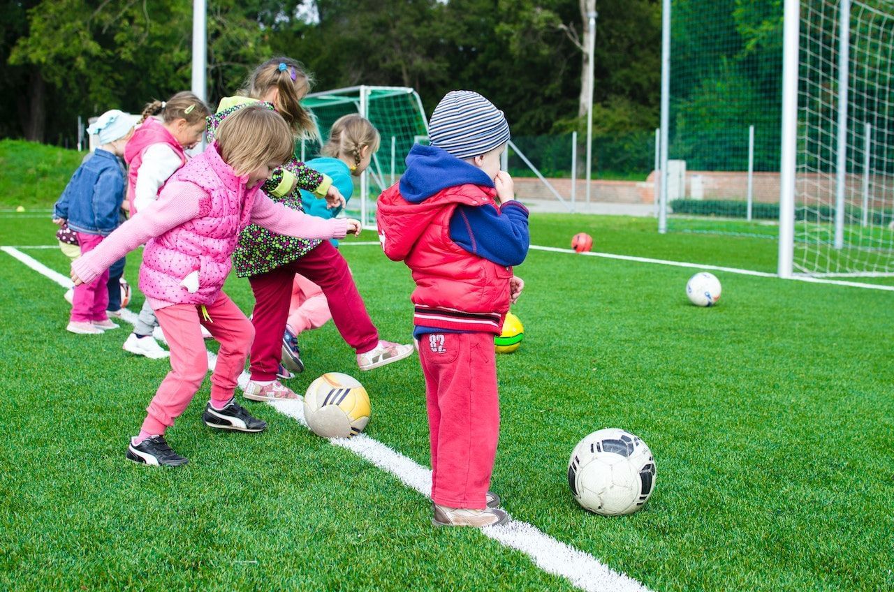 15 brincadeiras com bola para se divertir