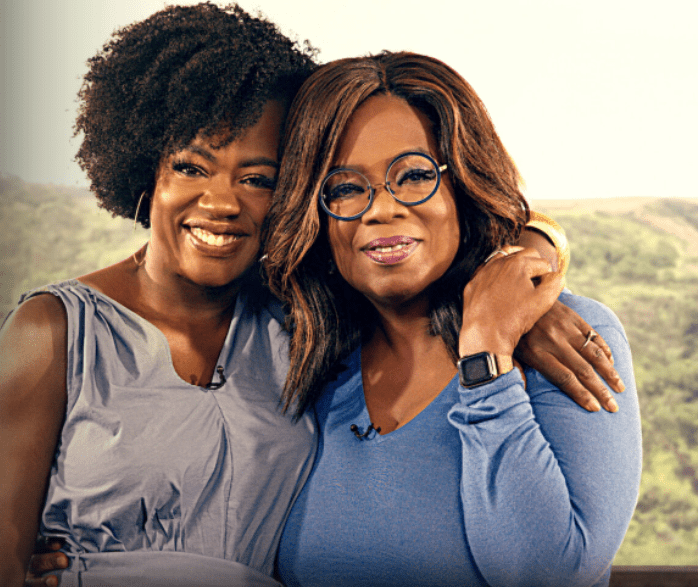 Viola Davis e Oprah Winfrey sorrindo