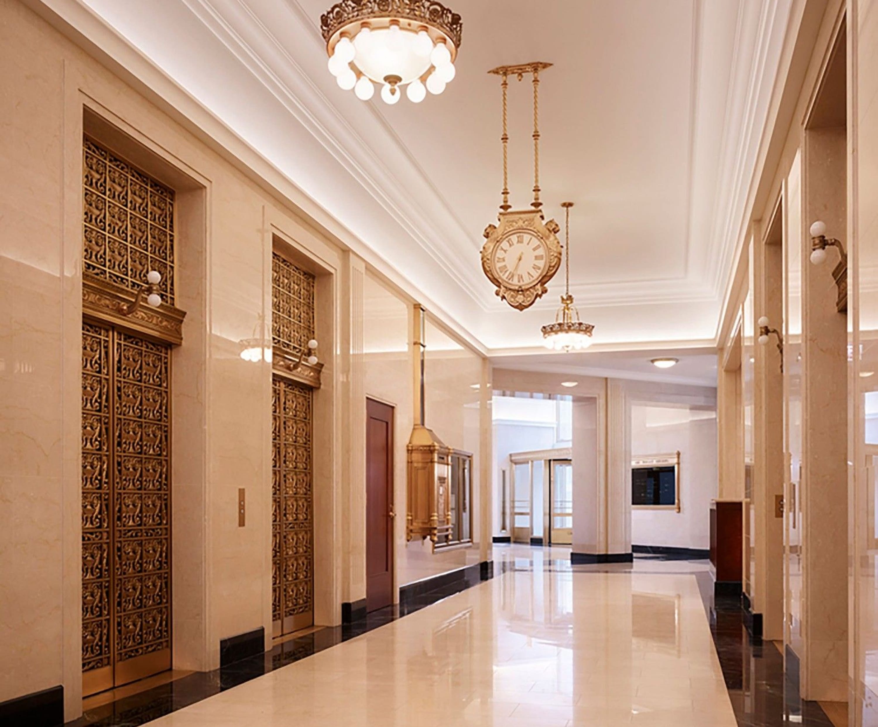 Wrigley Building Exterior Plaza and Lobby | Schuler Shook, image size:3000x2483