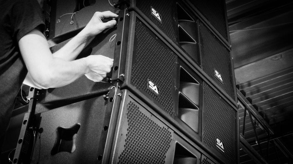 How to Set Up a Line Array System for Outdoor Concerts and Live Events