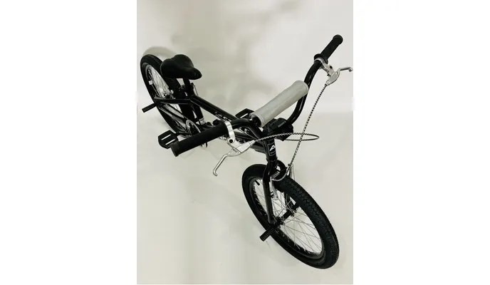Bike BMX levado a s rio Semexe