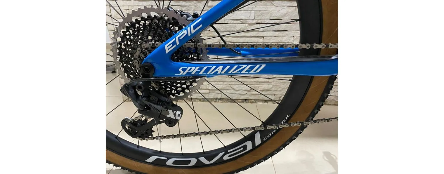 Epic hardtail top pro 2020