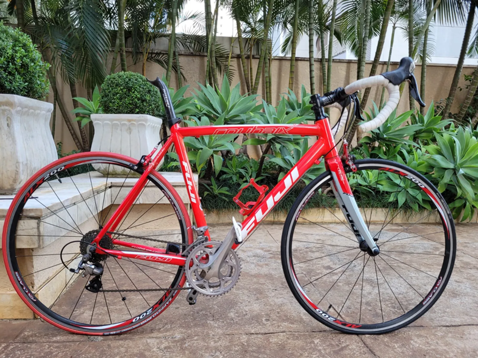 2011 fuji roubaix 1.0