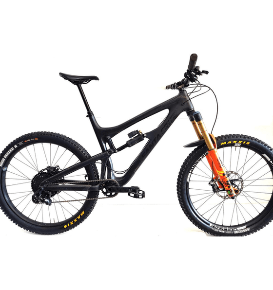 Semexe Bicicleta Enduro Santa Cruz Nomad 27.5 2017 Carbono Tam L XL Suspa FOX 36 USADO 9836 Nomad 27.5 2017 Carbono 2023