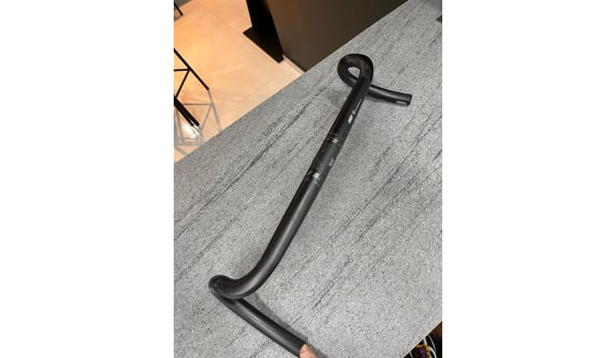 Semexe - Guidão Cannondale SystemBar R-One Carbon 100x420mm - Momo