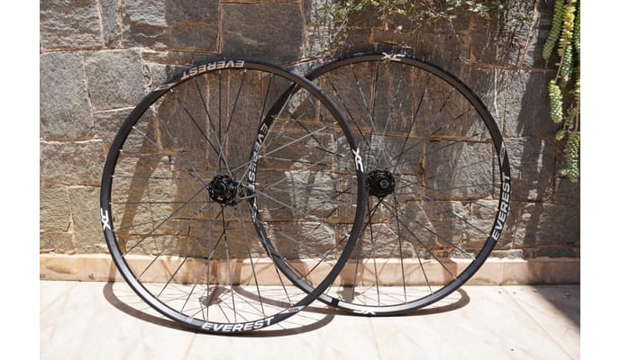 Semexe - Roda DT Swiss R470 - Tubeless Ready - Freio a Disco